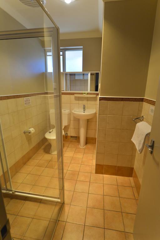 Wattle Grove Motel Perth Oda fotoğraf